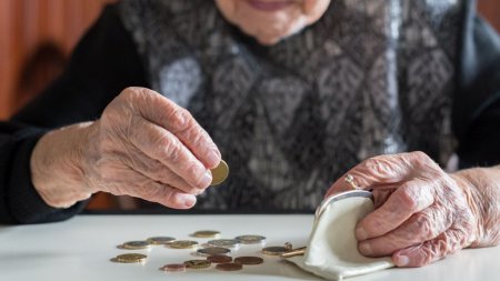 Banii pe care ii vor pierde unii pensionari romani din 2024. Dispare acest ajutor