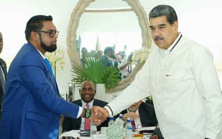 <span style='background:#EDF514'>VENEZUELA</span> si Guyana au cazut la pace. Maduro a fost de acord sa nu foloseasca forta in disputa pentru zona Esequibo