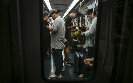 Peste 100 de persoane, ranite in urma unui accident produs la metroul din Beijing