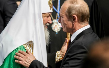 Ucraina l-a plasat pe patriarhul <span style='background:#EDF514'>KIRILL</span>, liderul Bisericii Ortodoxe Ruse, pe lista persoanelor date in urmarire