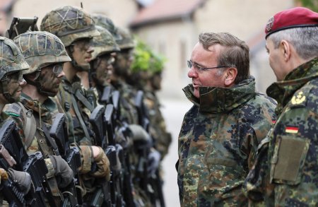 Ministrul german al Apararii avertizeaza Europa: Rusia si-a marit considerabil productia de armament si ameninta Republica Moldova, Georgia si statele baltice