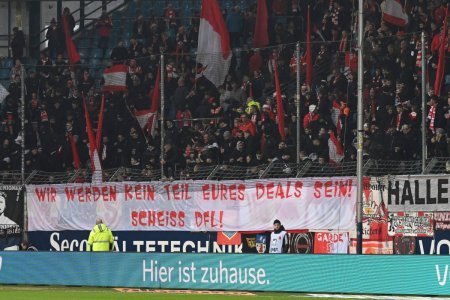 Protest inedit al fanilor impotriva autorizarii strainilor ca actionari majoritari la cluburile din Bundesliga! Ce se intampla la meciurile din acest weekend!