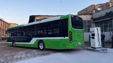 Autobuzele electrice STB si <span style='background:#EDF514'>PANA PROSTULUI</span> | Situatiile in care mijloacele de transport pot ramane fara baterie pe traseu