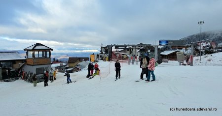 Statiunea montana <span style='background:#EDF514'>STRAJA</span>, de vazut in Romania. Perla turistica a unui mare centru minier in declin VIDEO