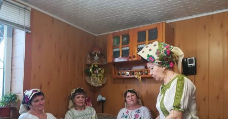 Pelincutele Domnului, traditionalele turte intinse pe perne albe de femeile din Moldova. Se prepara doar pana la Ignat FOTO