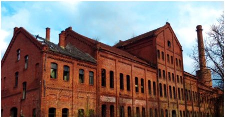 Fabrica de otet de la <span style='background:#EDF514'>MARGINA</span>, construita in urma cu 109 ani, a ajuns o ruina. Monumentul industrial este in paragina