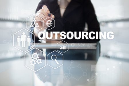 Reprezentantii industriei de outsourcing: Lipsa de stabilitate ne afecteaza competitivitatea