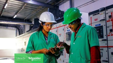 RAPORT Schneider Electric: Digitalizarea creeaza noi locuri de munca in industrie. In urmatorii trei ani, companiile industriale se asteapta sa fie necesare noi competente in domenii precum programarea si integrarea roboticii