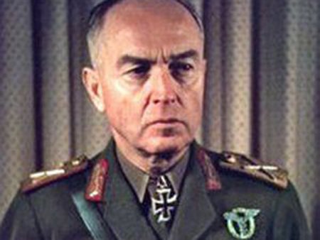 Ion Cristoiu: Maresalul Antonescu proclama pe rusi drept <span style='background:#EDF514'>DUSMANII</span> de veacuri ai Romaniei