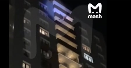 VIDEO. Incident ingrozitor. Un tanar costumat in Mos Craciun a cazut de la etajul 24. Pregatea o surpriza pentru copii