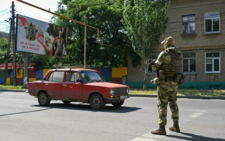 Rusii au trimis un batalion de propagandisti in orasul ucrainean Melitopol. Cu ce se ocupa acestia