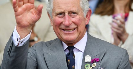 Regele Charles al III-lea recunoaste ca are degetele ca niste carna<span style='background:#EDF514'>CIORI</span>! Ce i-a spus lui William