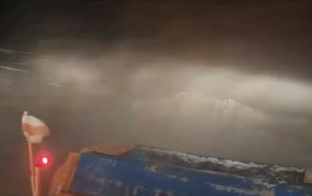 VIDEO | Circulatie oprita din cauza viscolului pe Transalpina, intre Ranca si <span style='background:#EDF514'>NOVAC</span>i