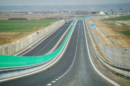 Un nou tronson al Drumului Expres Craiova-Pitesti deschis circulatiei: 71,6 km intre Ro<span style='background:#EDF514'>BANESTI</span> si Colonesti