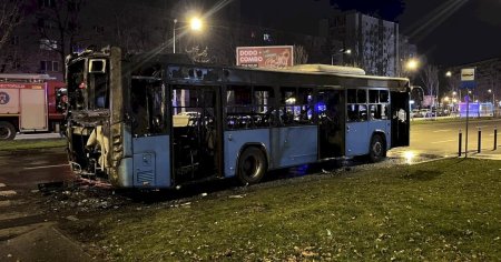 Un autobuz al STB  a ars noaptea trecuta, in zona Romancierilor din <span style='background:#EDF514'>DRUMUL TABEREI</span>