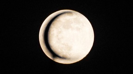 <span style='background:#EDF514'>CURCUBEU</span> circular nocturn! Al doilea fenomen incredibil pe cerul Romaniei, in a doua zi de Craciun