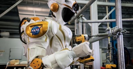 O noua generatie de roboti umanoizi, destinati explorarii spatiului, construiti de NASA