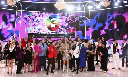 Revelion 2024 la Antena 1. Liviu Varciu si <span style='background:#EDF514'>ANDREI STEFANESCU</span> impreuna cu Nea Marin sunt gazdele show-ului, iar Loredana Groza face spectacol