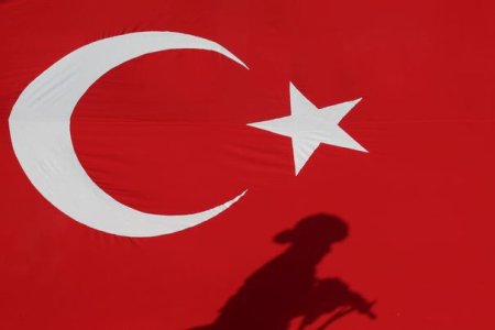 Turcia a retinut 29 de persoane suspectate de legaturi cu Statul Islamic care planuiau atacuri in biserici si <span style='background:#EDF514'>SINAGOGI</span>