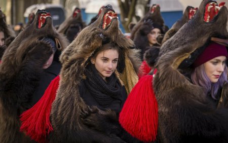 Un mic oras din Romania atrage turisti din intreaga lume cu o traditie milenara. 