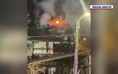 Incendiu in <span style='background:#EDF514'>NOAPTEA DE REVELION</span> la un restaurant din Bucuresti. Cel mai probabil a fost provocat de artificii