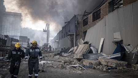 Kievul, atacat cu rachete si drone. Mai multe incendii au izbucnit in oras