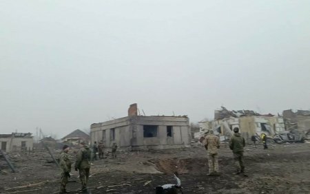 Armata lui Putin a bombardat accidental un sat din Rusia. Cel putin sapte cladiri au fost distruse | VIDEO