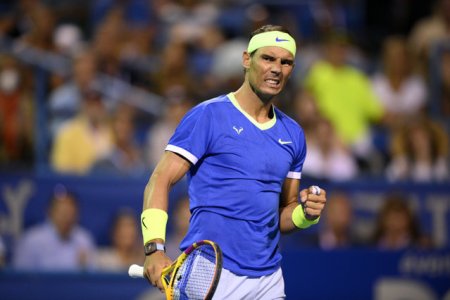 Rafael Nadal <span style='background:#EDF514'>ZAMBESTE</span> din nou: victorie in stil de mare campion la Brisbane