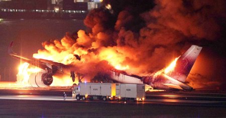 Cum au fost salvati 379 de pasageri din avionul <span style='background:#EDF514'>GROAZEI</span> in doar 90 de secunde. Fost pilot: Tocmai am fost martorii unui miracol