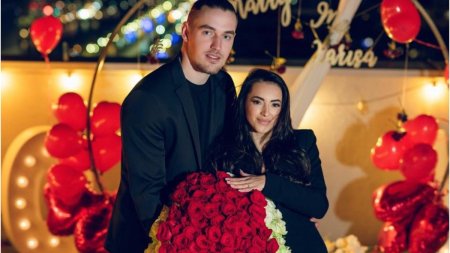 Un sincer DA!. Larisa Iordache a fost ceruta in casatorie in prima zi din 2024