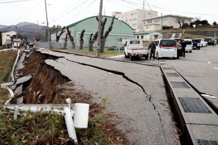 Japonia: Operatiuni ample de salvare in zonele afectate de cutremure. Bilantul deceselor a ajuns la 64