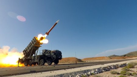 Romania si alte state din NATO incheie un acord pentru achizitionarea a pana la 1.000 de rachete Patriot