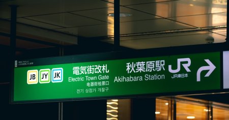 Atac armat in metroul din Tokio: patru oameni injunghiati de o femeie, care a fost retinuta