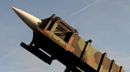 Germania, Spania, Olanda si Romania semneaza un contract privind achizitia a pana la 1.000 de rachete de tip Patriot, in valoare de 5,5 miliarde de dolari, anunta NATO. Contractul prevede lansarea unei instalatii de productie in Germania, o cointreprindere MBDA-Raytheon