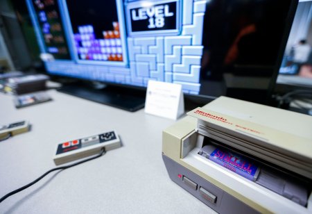 Un adolescent de 13 ani din Oklahoma, prima persoana care a reusit sa invinga jocul Tetris, de la lansarea sa in urma cu 30 de ani