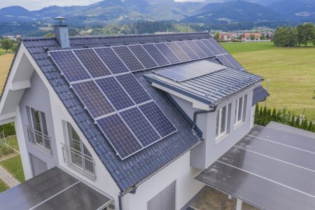 Ministrul Proiectelor Europene anunta un nou program pentru instalarea de panouri fotovoltaice, derulat cu fonduri prin PNRR. Care sunt conditiile si ce valoare au voucherele