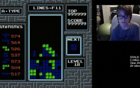 Un baiat de 13 ani este primul jucator din lume care a terminat jocul Tetris