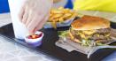 Cat de sanatoasa este mancarea fast-food <span style='background:#EDF514'>VEGAN</span>a fata de cea cu carne. Un studiu dezvaluie detalii importante