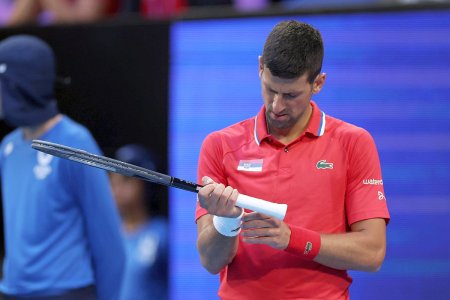 Emotii pentru Novak Djokovic inainte de Australian Open » A acuzat dureri la incheietura mainii drepte
