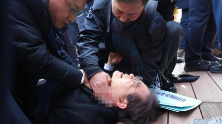 Liderul opozitiei sud-coreene a iesit de la terapie intensiva dupa ce a fost injunghiat