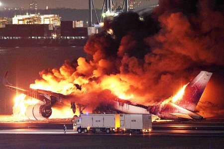 Pilotii avioului care a luat foc pe aeroportul din Tokyo nu au vazut aeronava cu care s-au ciocnit sol, spune un reprezentant al Japan Airlines