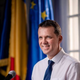 Mosteanu, USR: 'Nu pot sa-mi explic inversunarea lui Iohannis impotriva legii privind conducerea scuterelor'