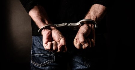 Tanar de 20 de ani, arestat preventiv dupa ce i-a furat unui taximetrist 5.000 de lei