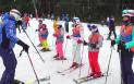 A inceput sezonul taberelor de ski pentru copii: zapada, distractie si aventura. Cat costa un astfel de sejur