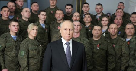 Partidul lui Putin isi creeaza propria armata privata, spun spionii militari ai Kievului
