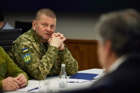 Valeri Zalujnii s-a opus mobilizarii prizonierilor in armata Ucrainei si i-a invitat pe parlamentari sa mearga chiar ei pe front