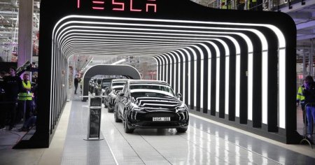 Tesla recheama peste 1,6 milioane de masini electrice produse in China, din cauza problemelor de software