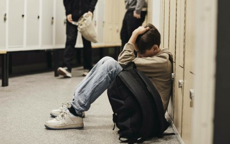 Psiholog: Tentativele de suicid la adolescenti s-au inmultit, dupa pandemie. Care sunt semnalele de alarma
