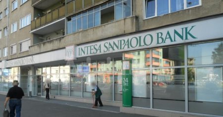 Consiliul Concurentei analizeaza posibilitatea preluarii First Bank de catre Instensa <span style='background:#EDF514'>SANPAOLO BANK</span>