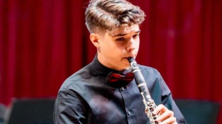 Un elev din Oradea a fost admis la Academia Regala de Muzica din Londra si la Conservatorul din Cinc<span style='background:#EDF514'>INNA</span>ti